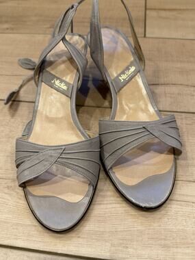Nichols Made In Italy Gray Leather Ankle Wrap Tie Sandals Kitten Heels 8.5 AA
